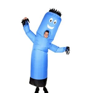 Aufblasbares Kostüm mit schwingenden blauen Armen.